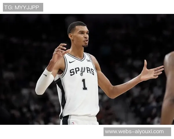 11月直播日火箭对阵马刺精彩对决全场回顾与分析 11月直播日火箭对阵马刺精彩对决全场回顾与分析